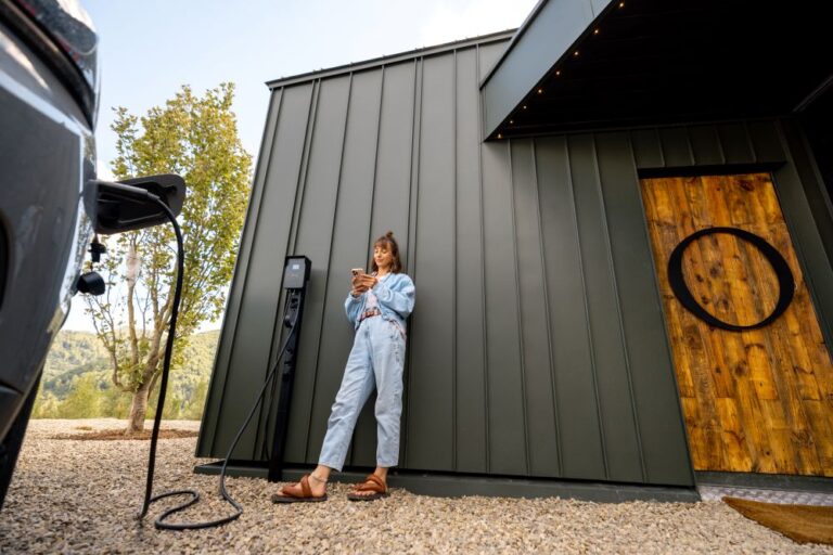 Batteria di accumulo fotovoltaico: quando conviene e come dimensionarla (kWh)